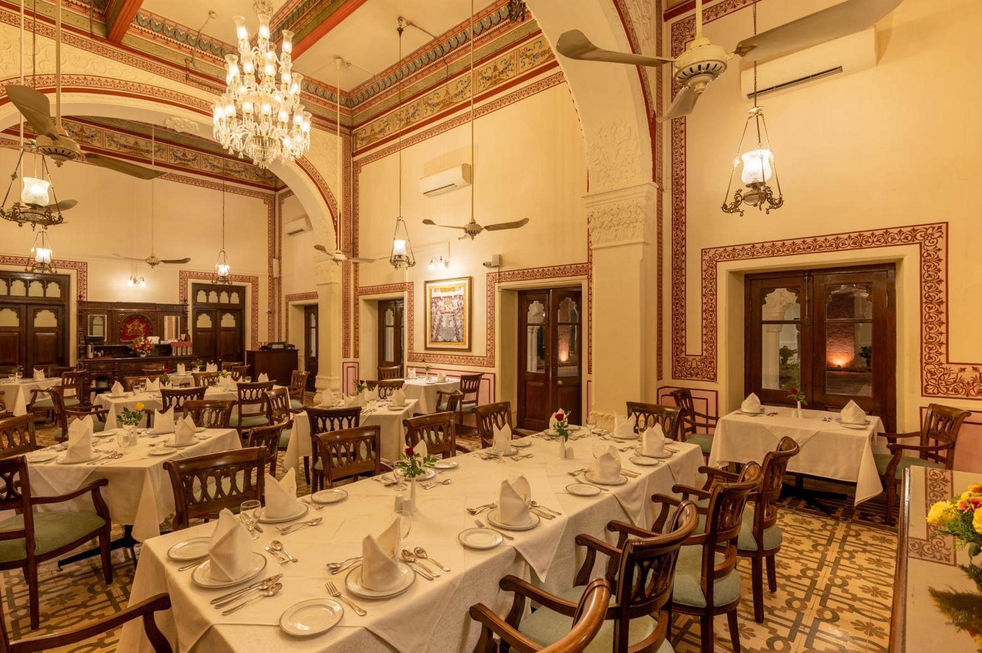 Umed Bhawan Palace, Kotah Exteriér fotografie
