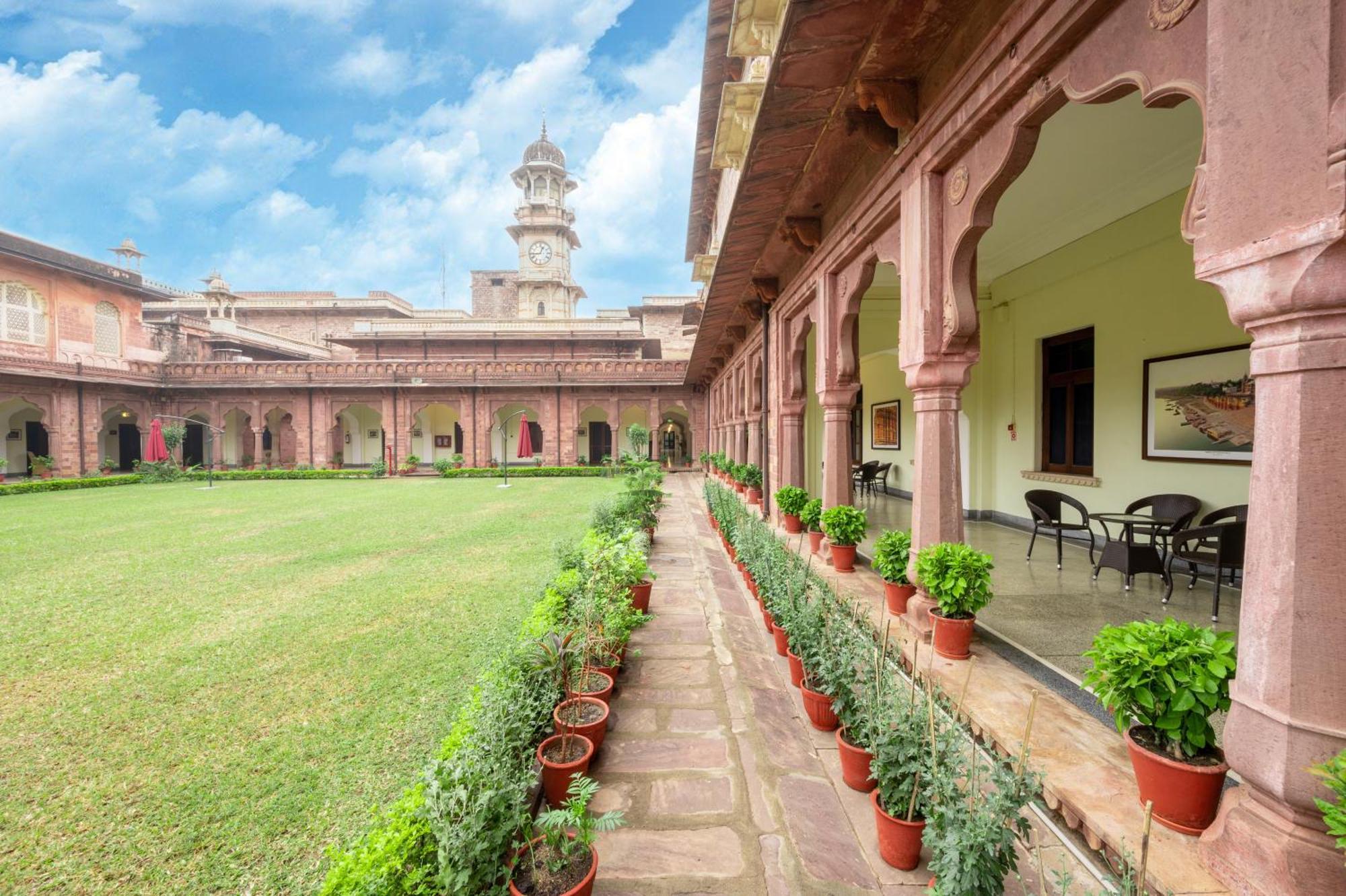Umed Bhawan Palace, Kotah Exteriér fotografie